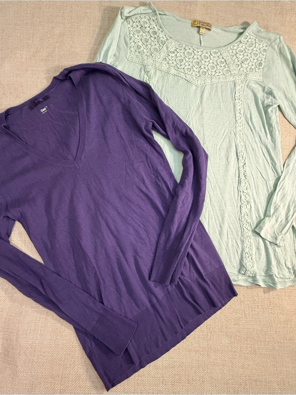 Princess Vera Wang green Long Sleeve Lace Detail Tops Size Small and Gap purple